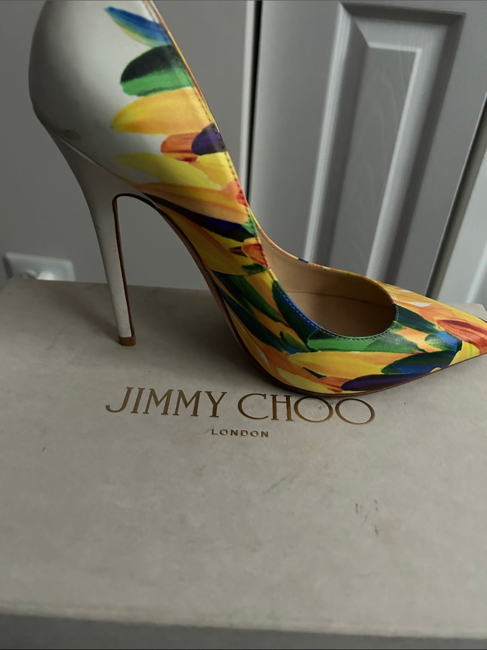 Jimmy Choo White Multicolor Floral Pointed-Toe Stiletto Pumps - Picture 3 of 3